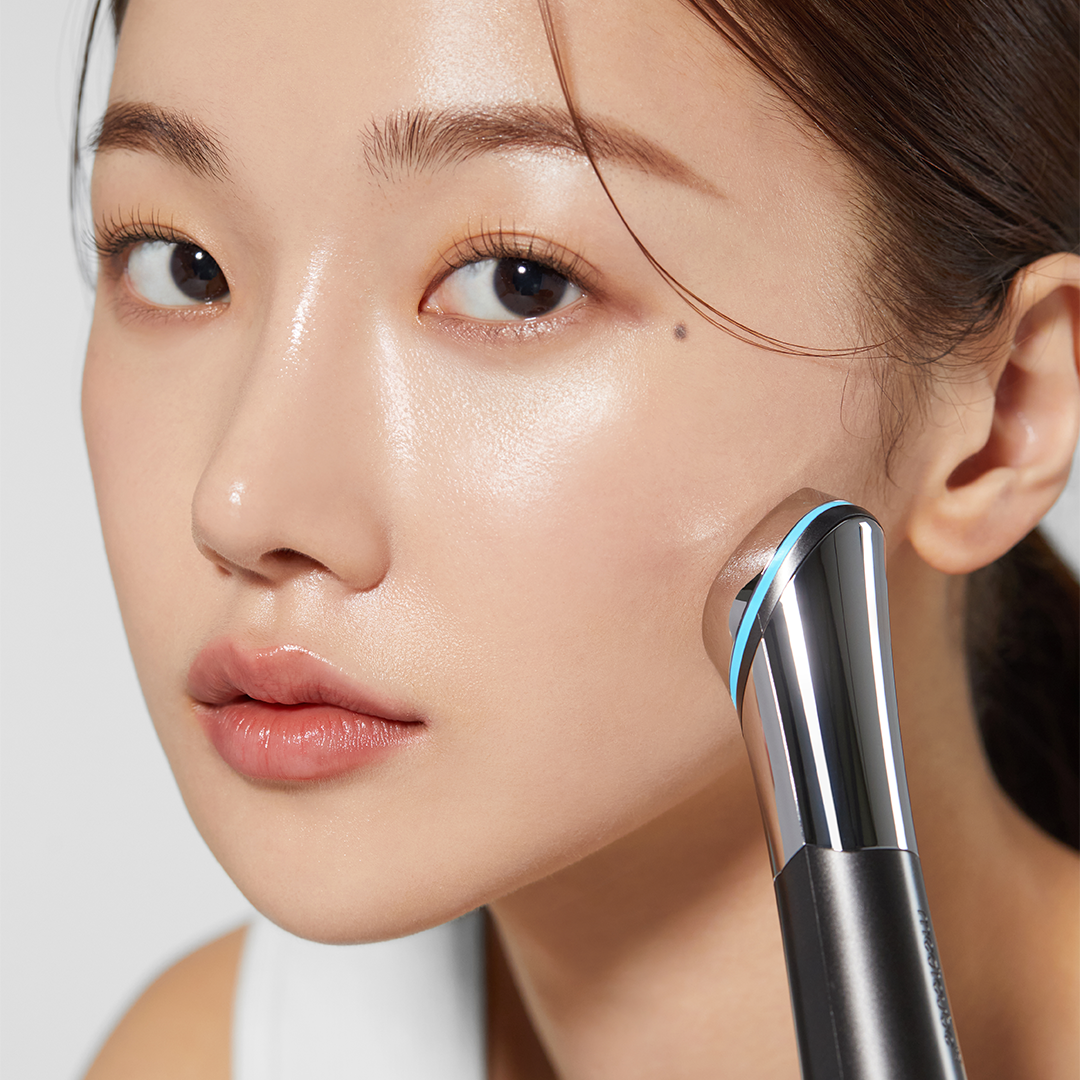 Medicube Age-R Booster H - Korean No.1 Skin Care Device - Facial Glow Booster for Maximizing and Boosting Skin Care Absorption - Needle Free